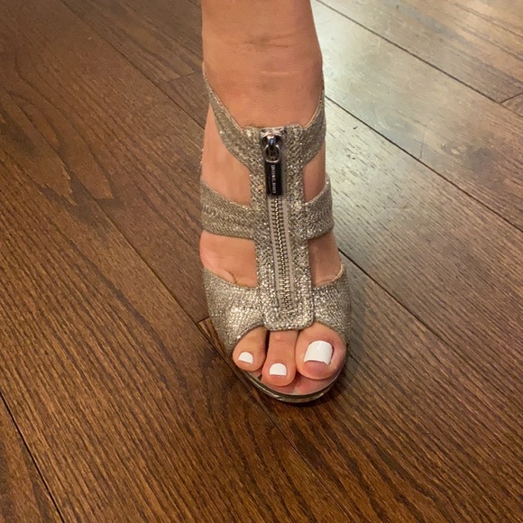 Michael kors Berkley T sparkly silver pumps - Picture 9 of 9